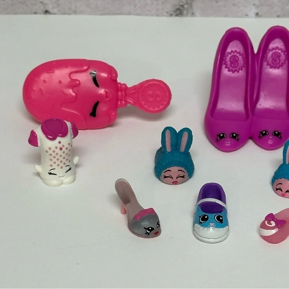 Shopkins Mini Toys 1/2-inch Lot of 8